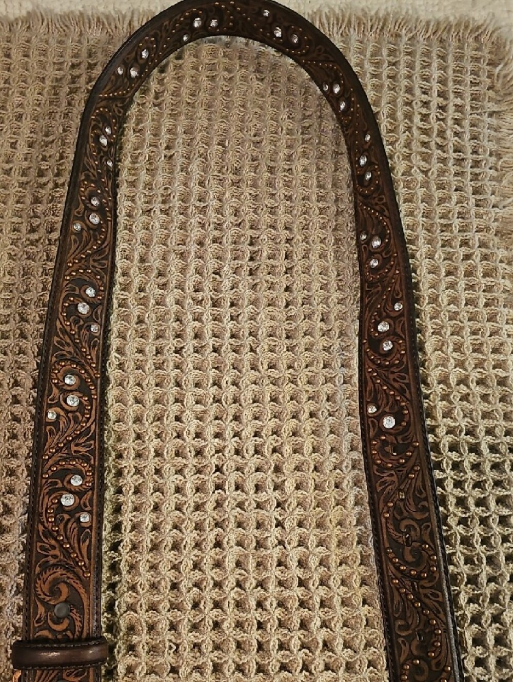 Justin Boots Vintage Brown Tooled Leather Belt with Heart Crystal Buckle - Picture 4 of 5